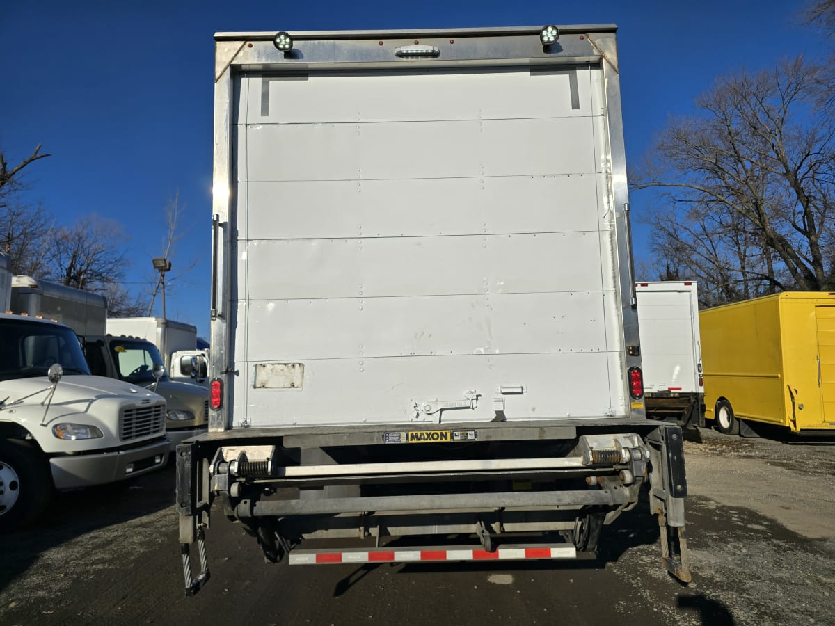 2019 Freightliner/Mercedes M2 106 894939