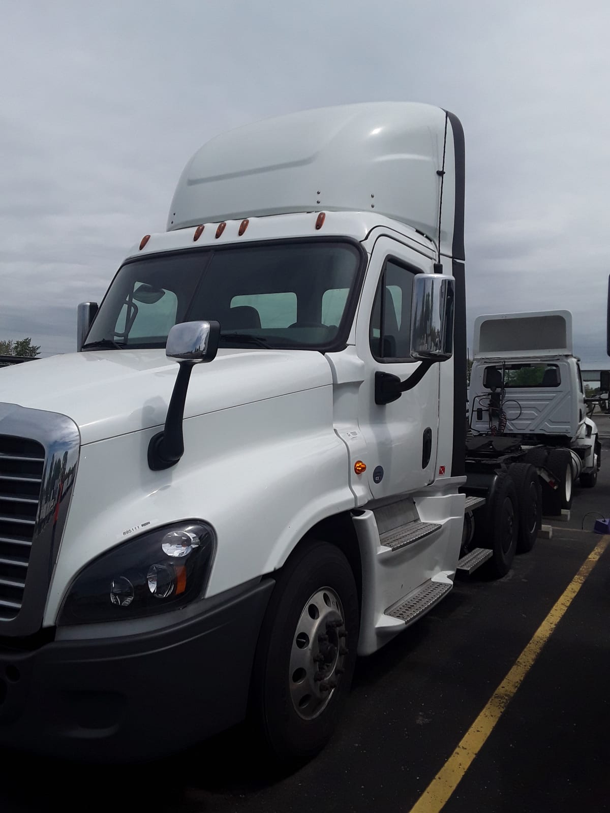 2020 Freightliner/Mercedes CASCADIA 125 895111