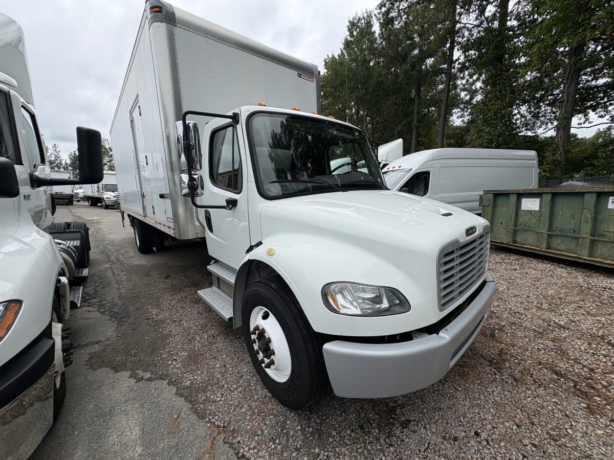 2020 Freightliner M2 106 in Ashland, VA — photo 3