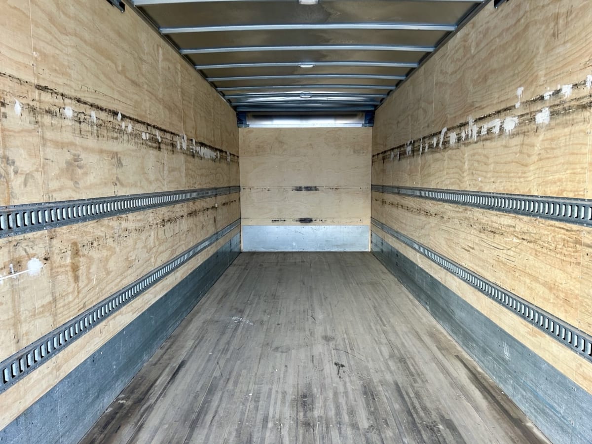 2020 Freightliner/Mercedes M2 106 895237