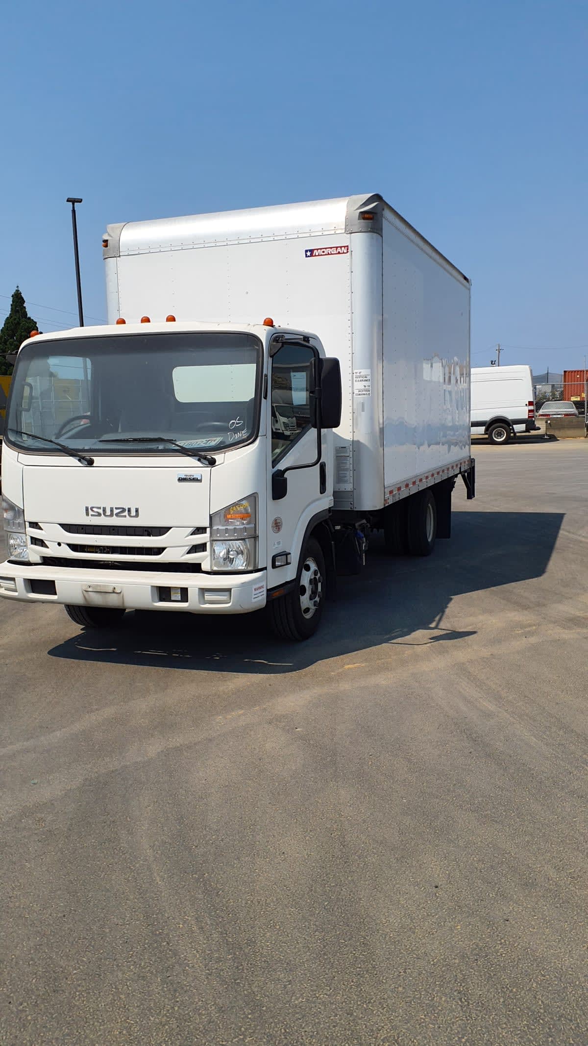 2019 Isuzu NPR HD 895404 2019 Isuzu NPR HD 895404