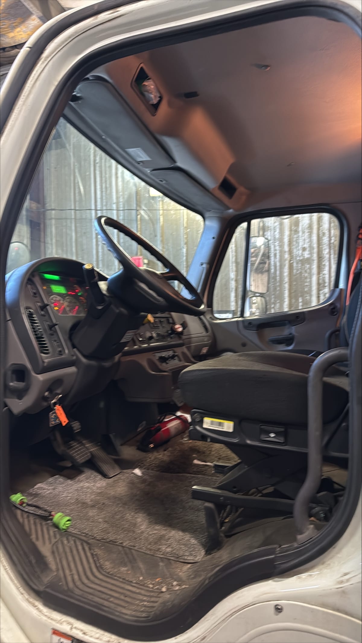 2020 Freightliner/Mercedes M2 106 895428