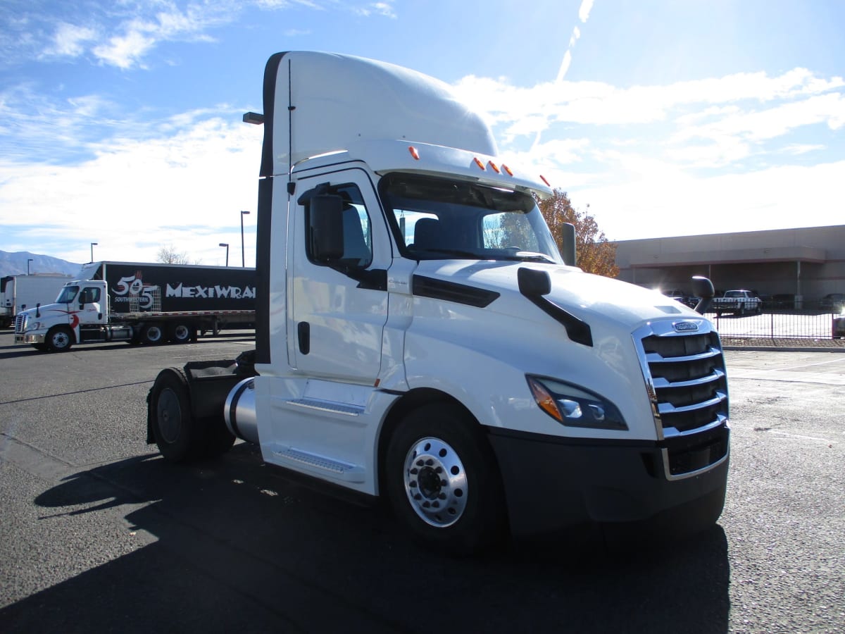 2020 Freightliner/Mercedes NEW CASCADIA 126 895496