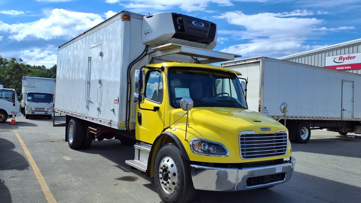 2020 Freightliner M2 106 in Salisbury, MA — photo 3
