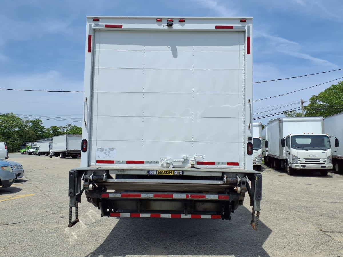 2019 Freightliner M2 106 895543
