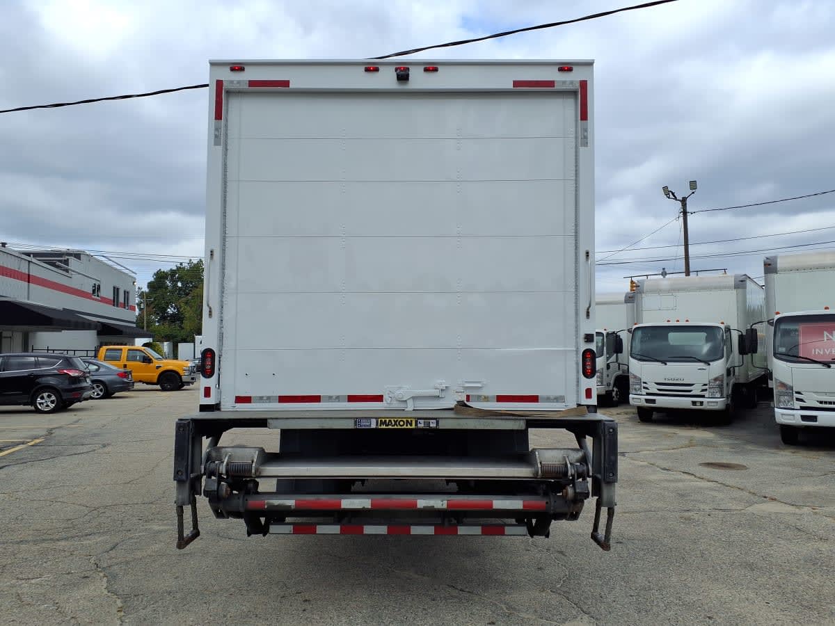 2019 Freightliner M2 106 895544