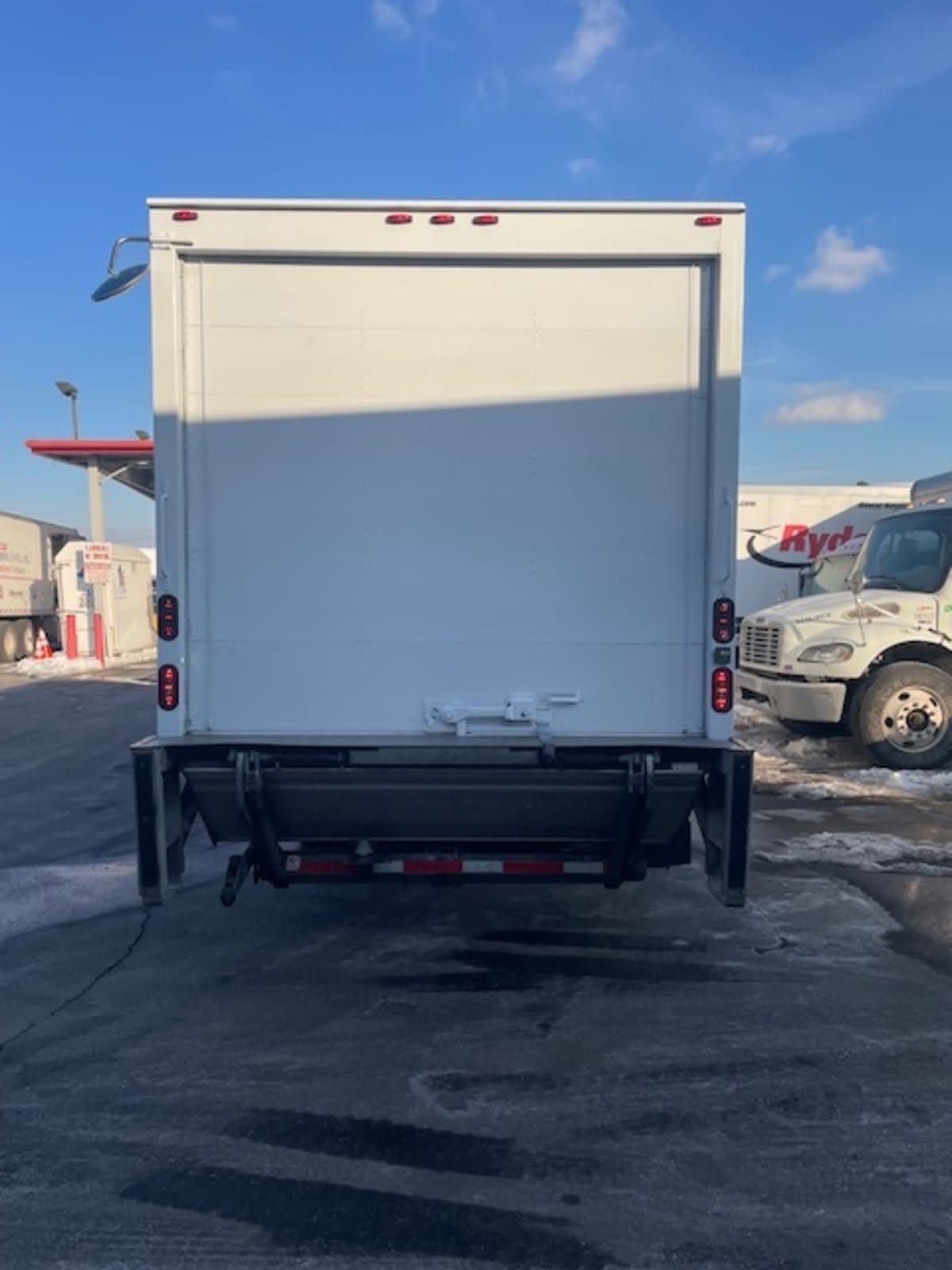 2019 Hino HINO 195 895555