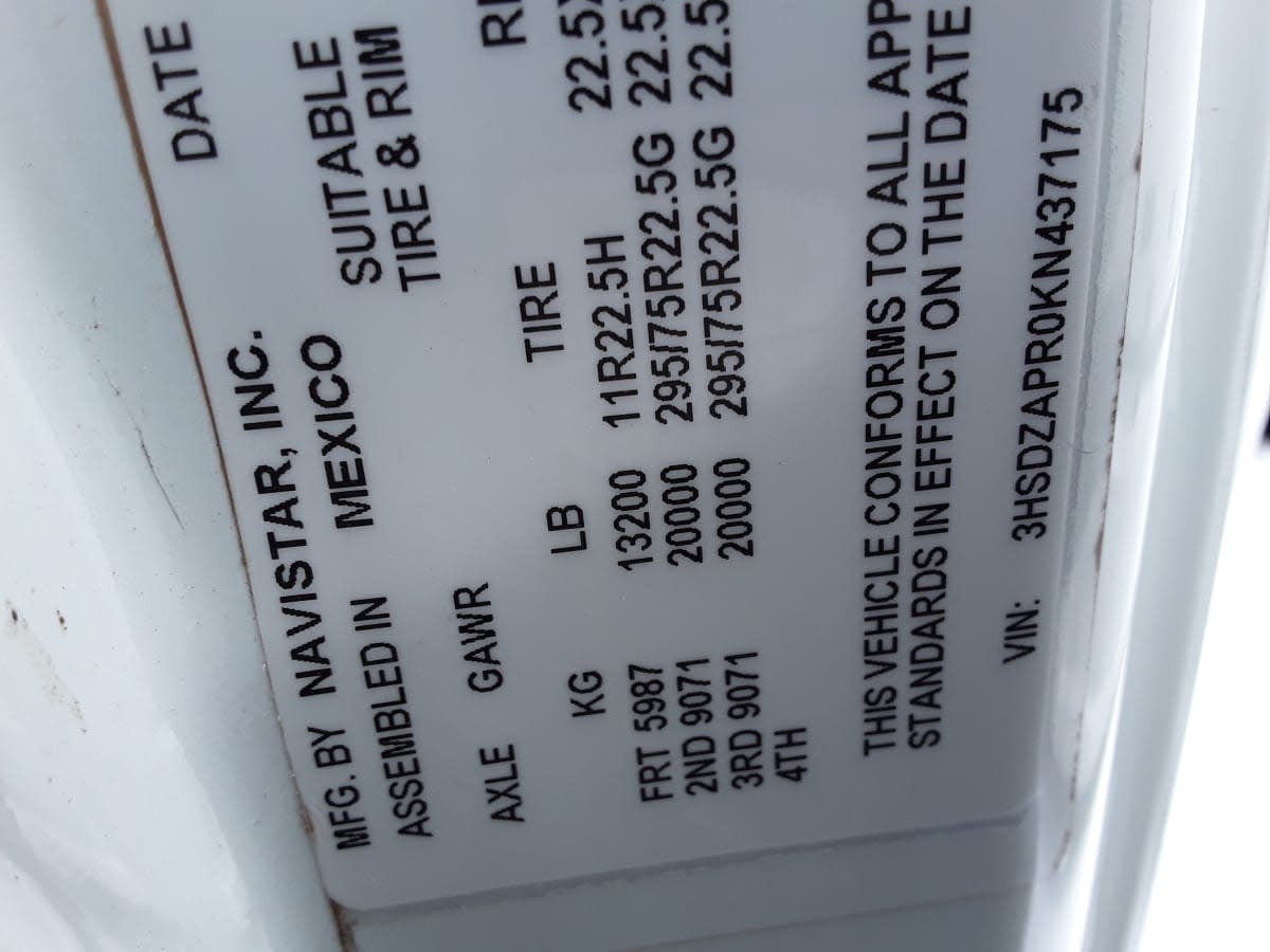 2019 Navistar International LT625 SLPR CAB 895617