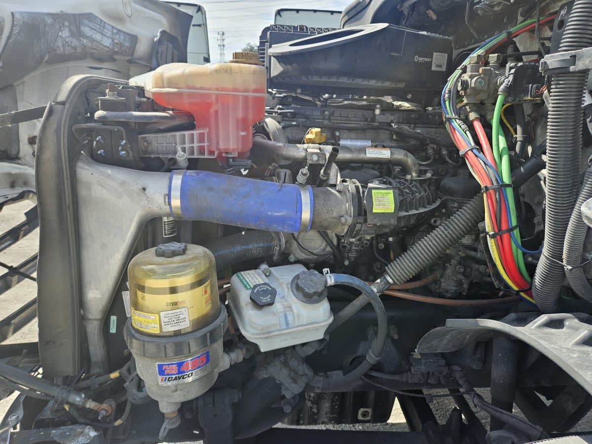 2020 Freightliner Cascadia in Orlando, FL — photo 8