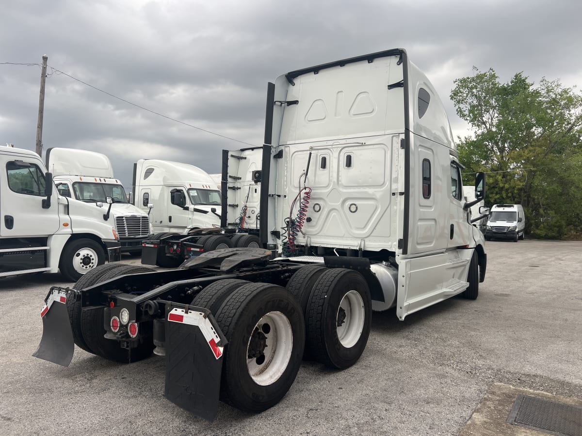 2020 Freightliner/Mercedes NEW CASCADIA PX12664 895646