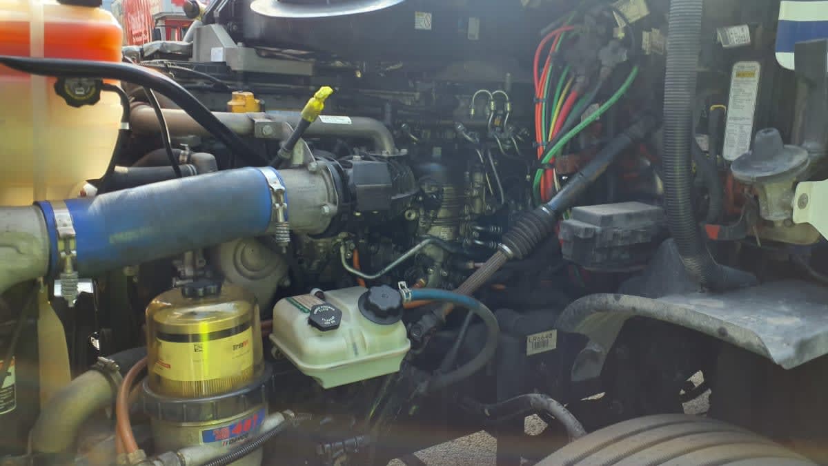 2020 Freightliner Cascadia in Bolingbrook, IL — photo 8
