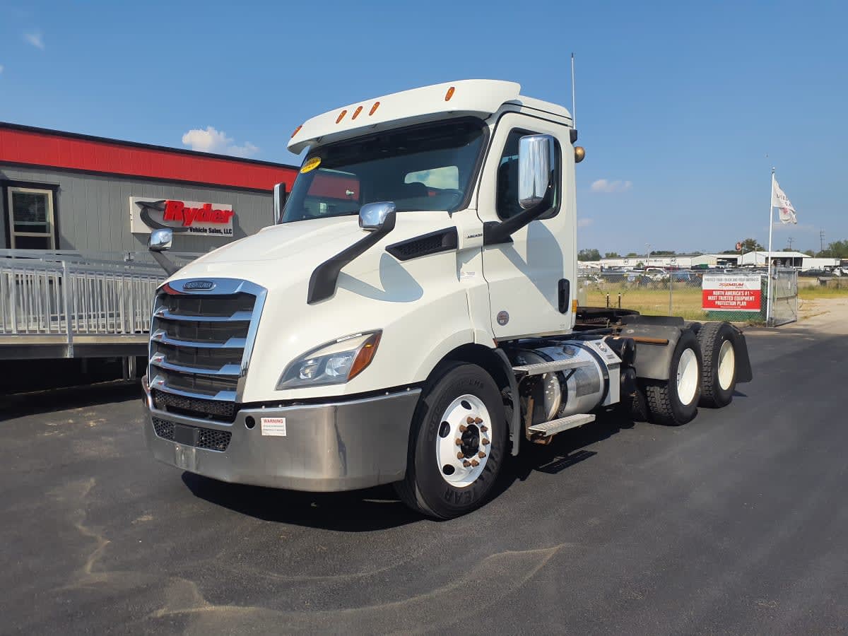 2020 Freightliner Cascadia in Clarksville, IN