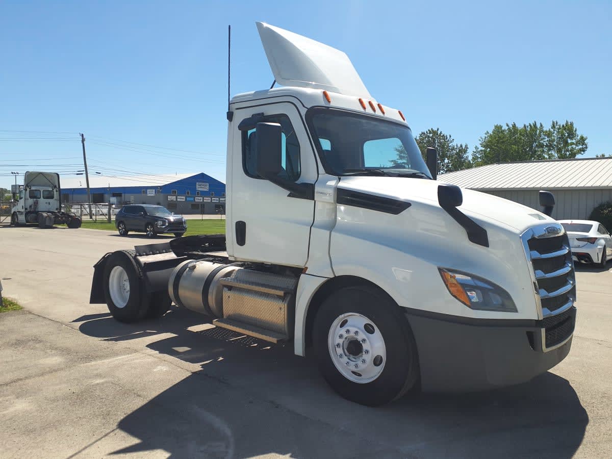 2020 Freightliner/Mercedes NEW CASCADIA 126 895821