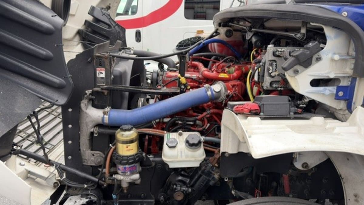 2020 Freightliner/Mercedes M2 106 895898