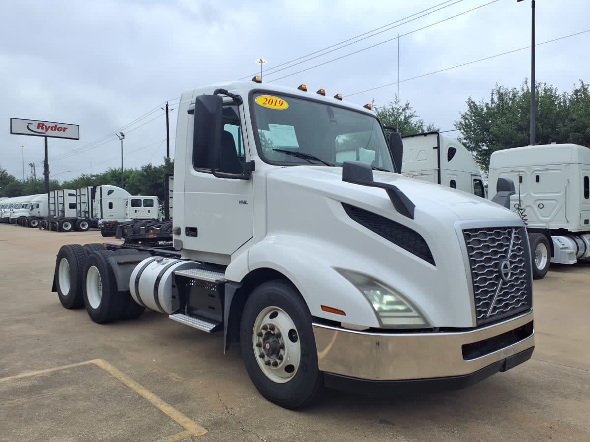 2019 Volvo VNL64T-300 895919