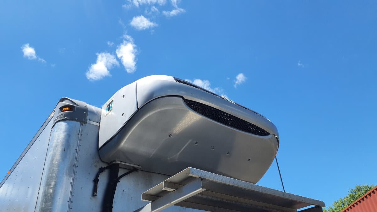 2020 Hino 268 in Springfield, MA — photo 7
