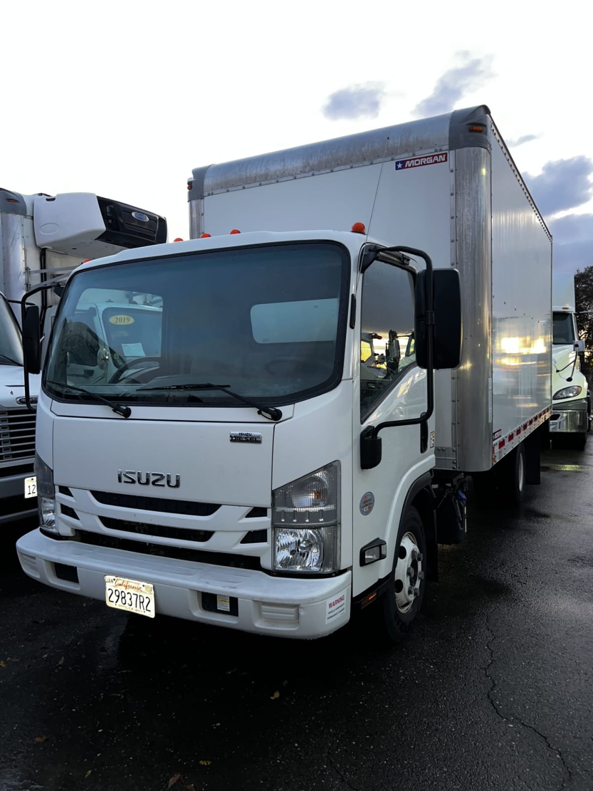 2019 Isuzu NPR 896064