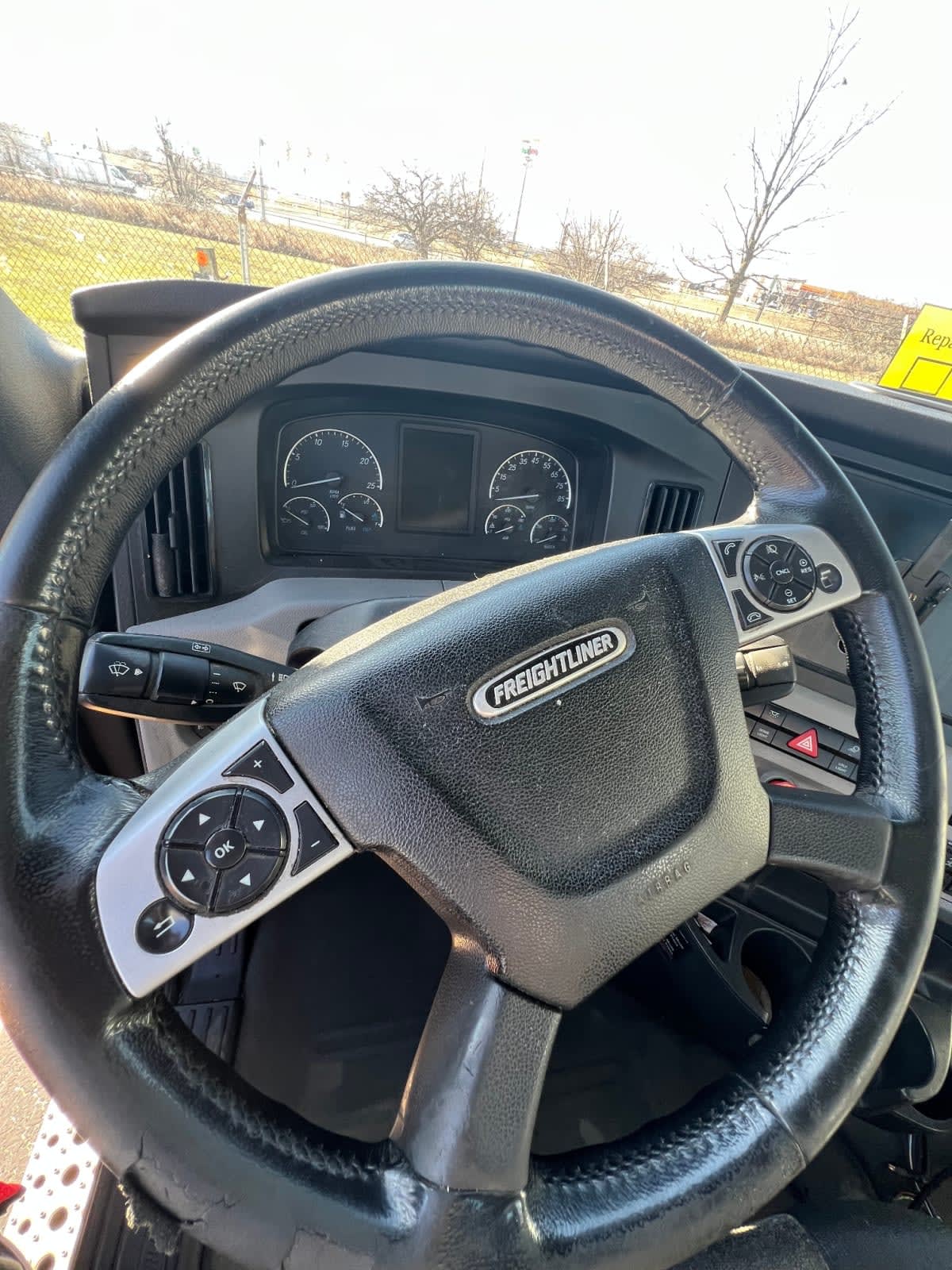 2020 Freightliner - image 7