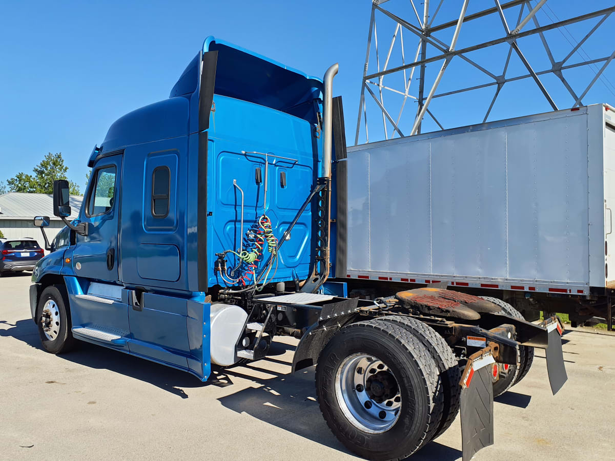 2020 Freightliner/Mercedes CASCADIA 125 896388
