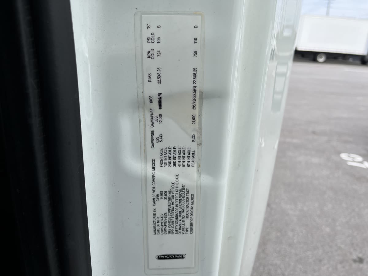 2020 Freightliner - image 10