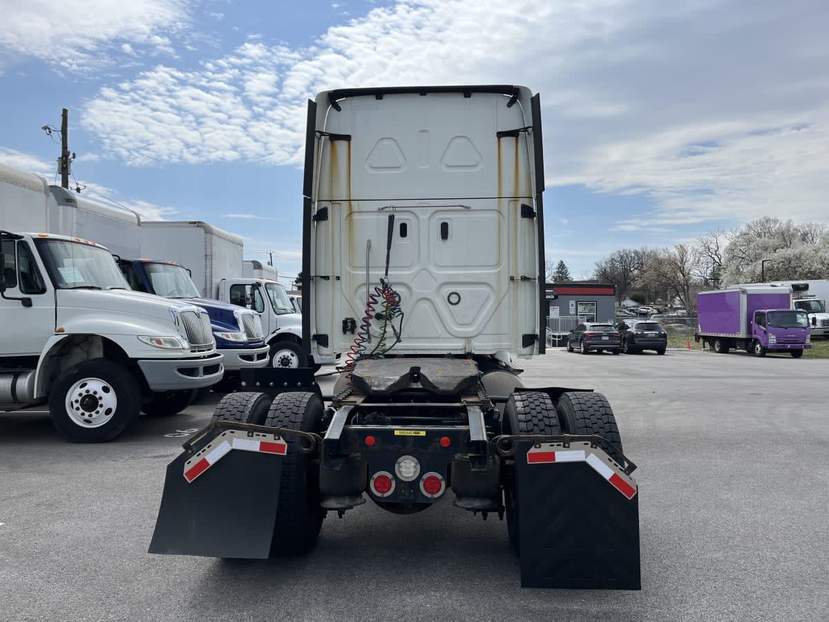 2020 Freightliner - image 5