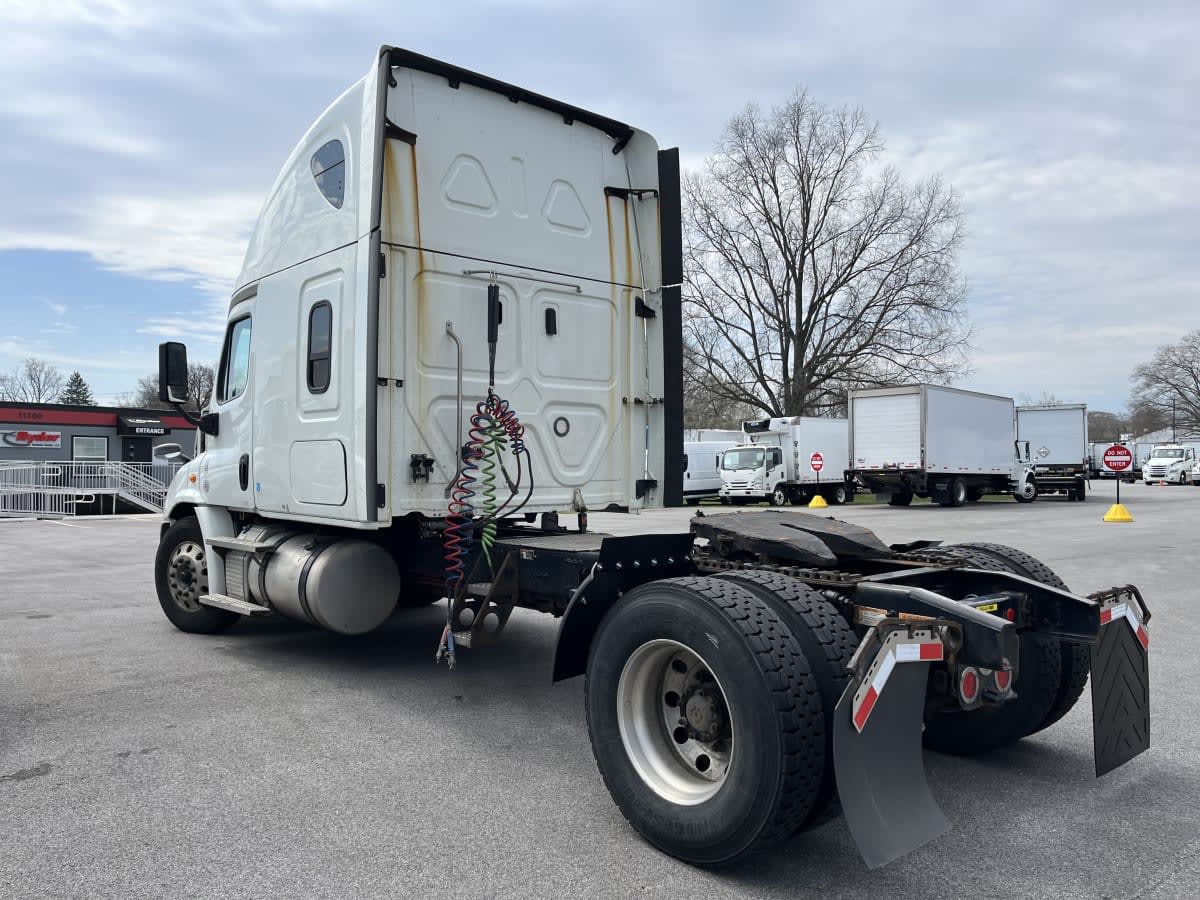 2020 Freightliner - image 6