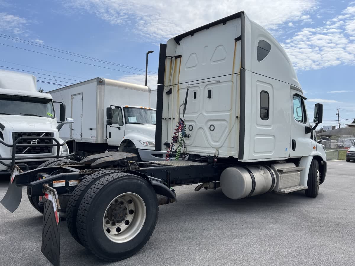 2020 Freightliner - image 4