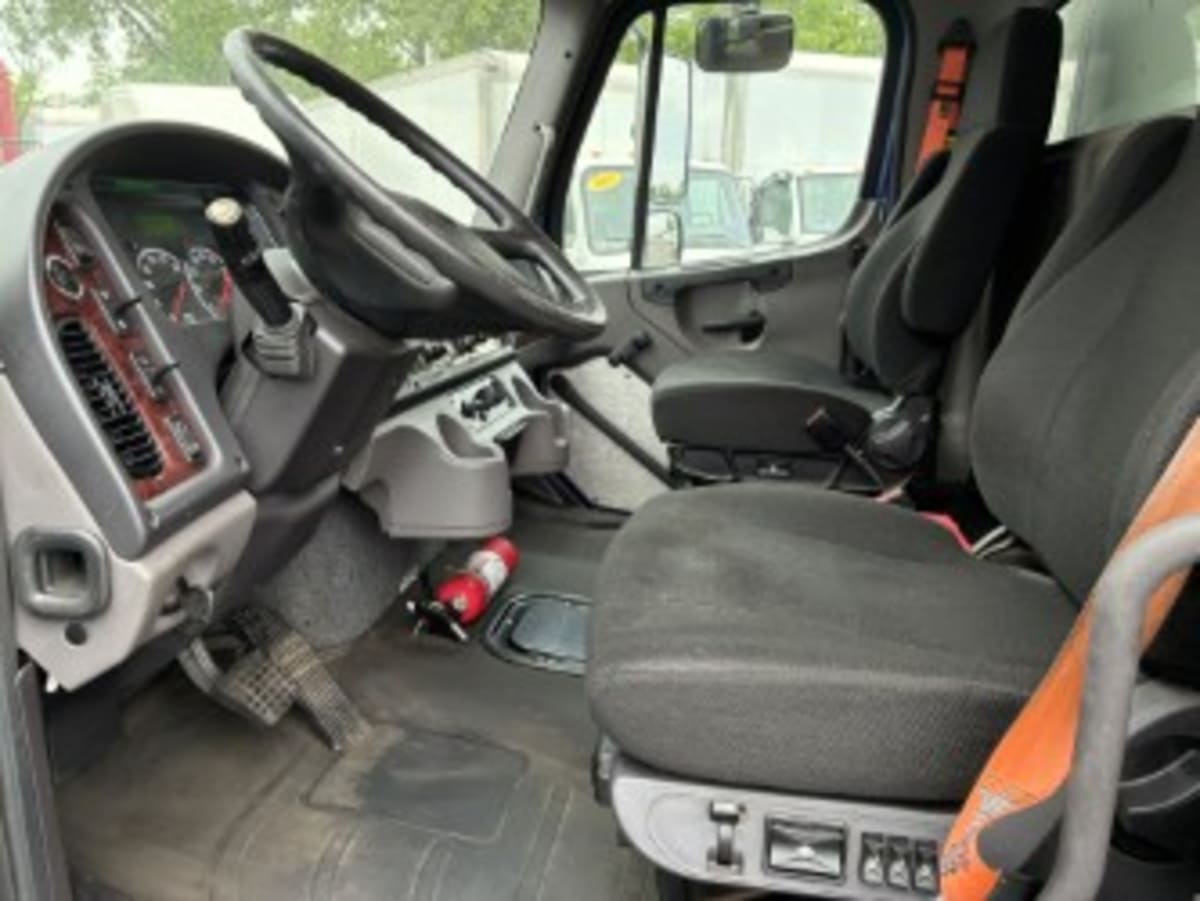 2020 Freightliner/Mercedes M2 106 896466