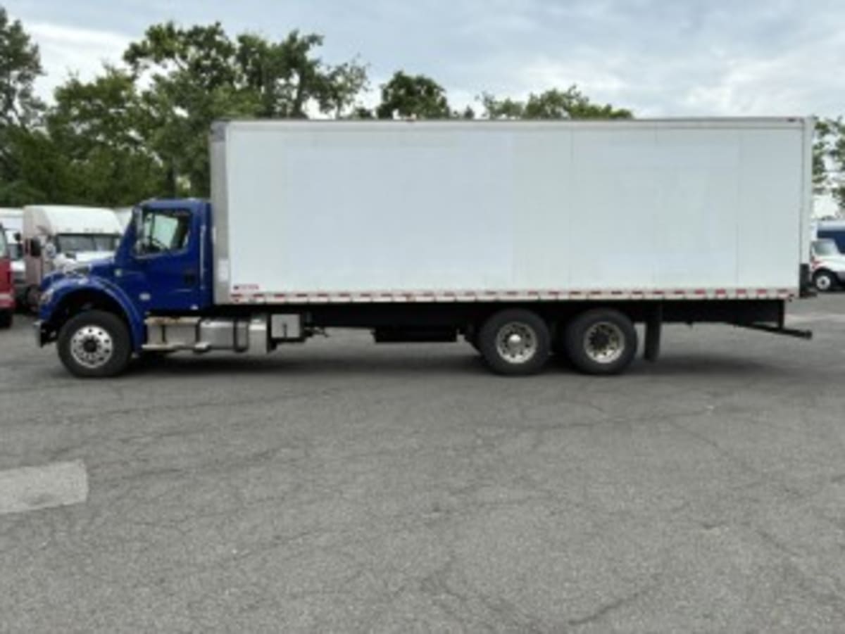 2020 Freightliner/Mercedes M2 106 896466