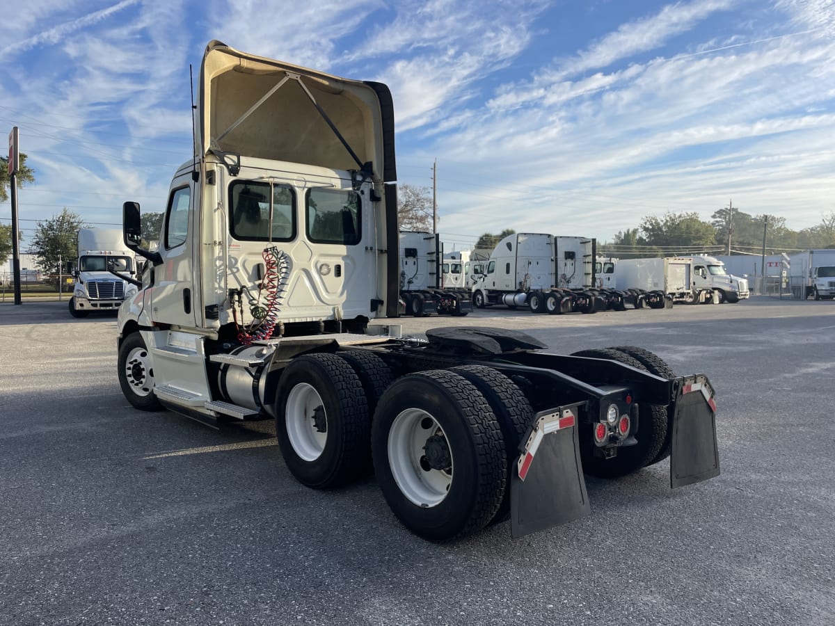 2020 Freightliner/Mercedes NEW CASCADIA PX12664 896514