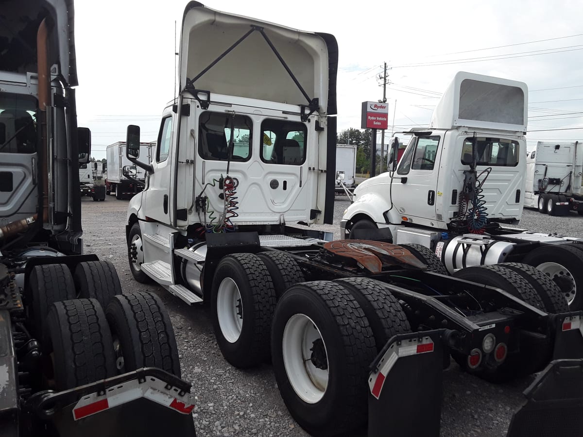 2020 Freightliner/Mercedes NEW CASCADIA PX12664 896516