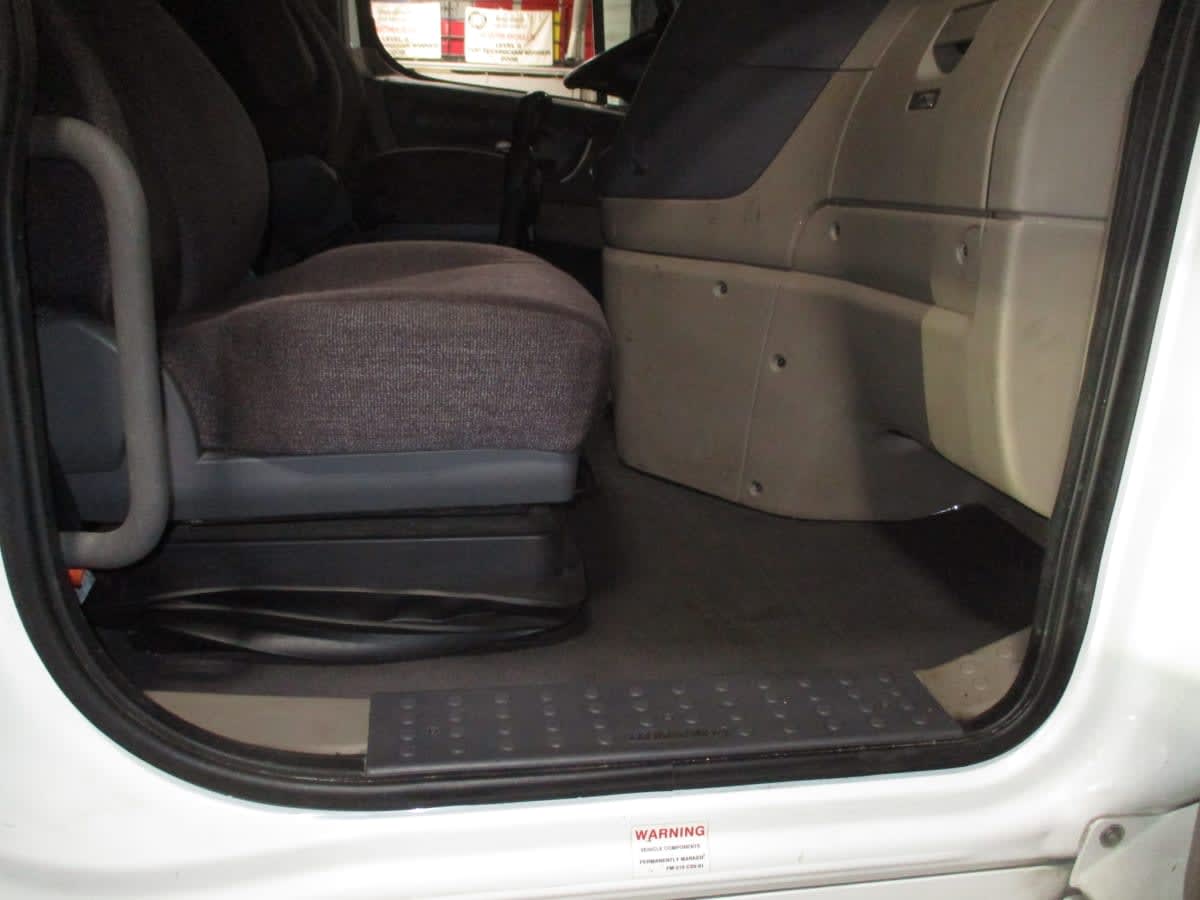 2020 Freightliner - image 13