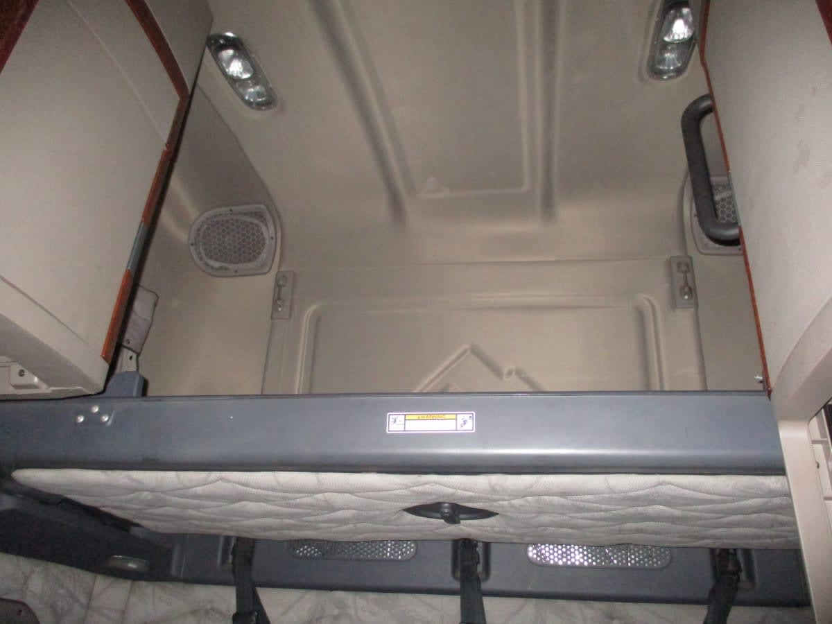 2020 Freightliner - image 14