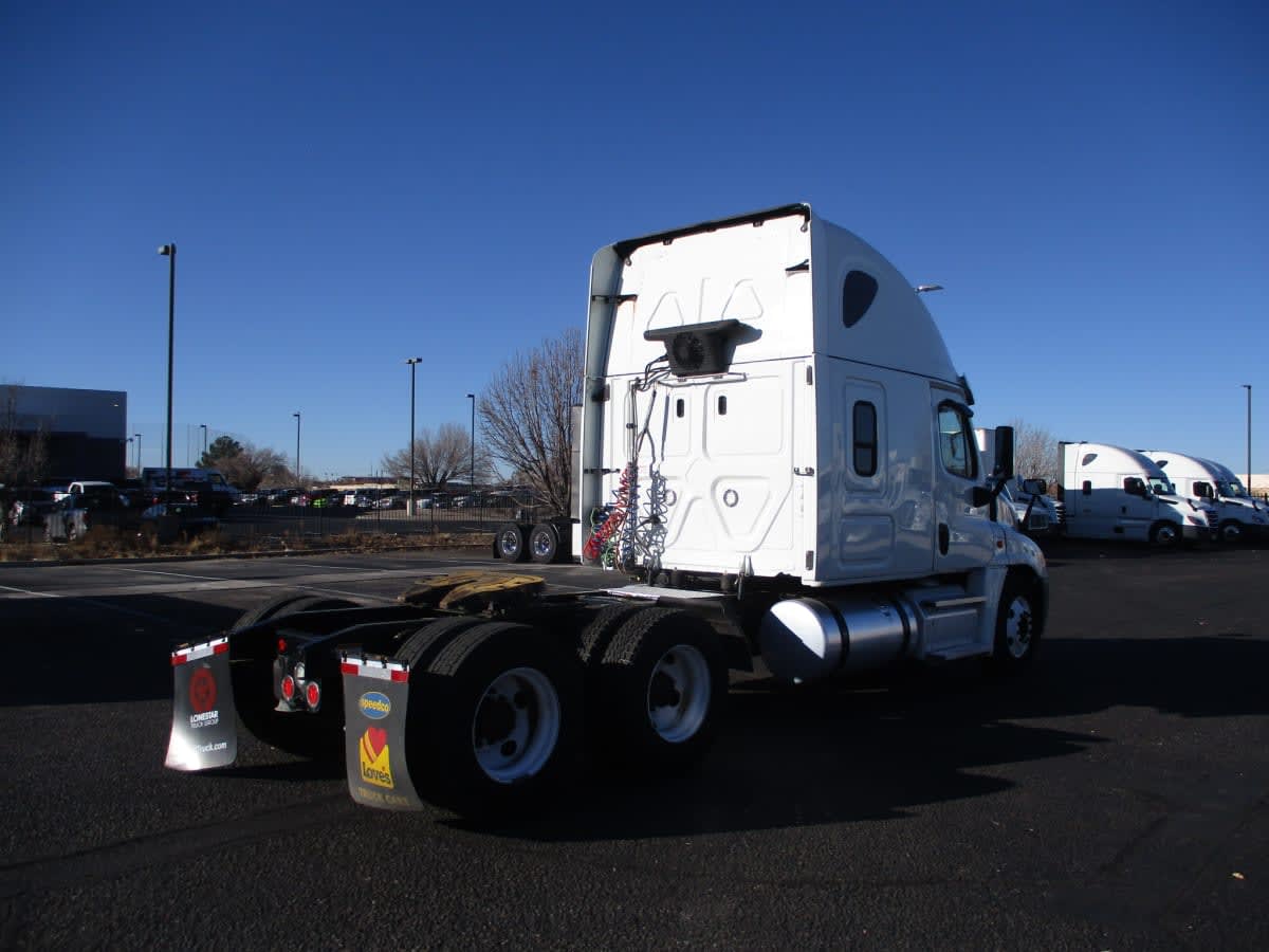 2020 Freightliner - image 4