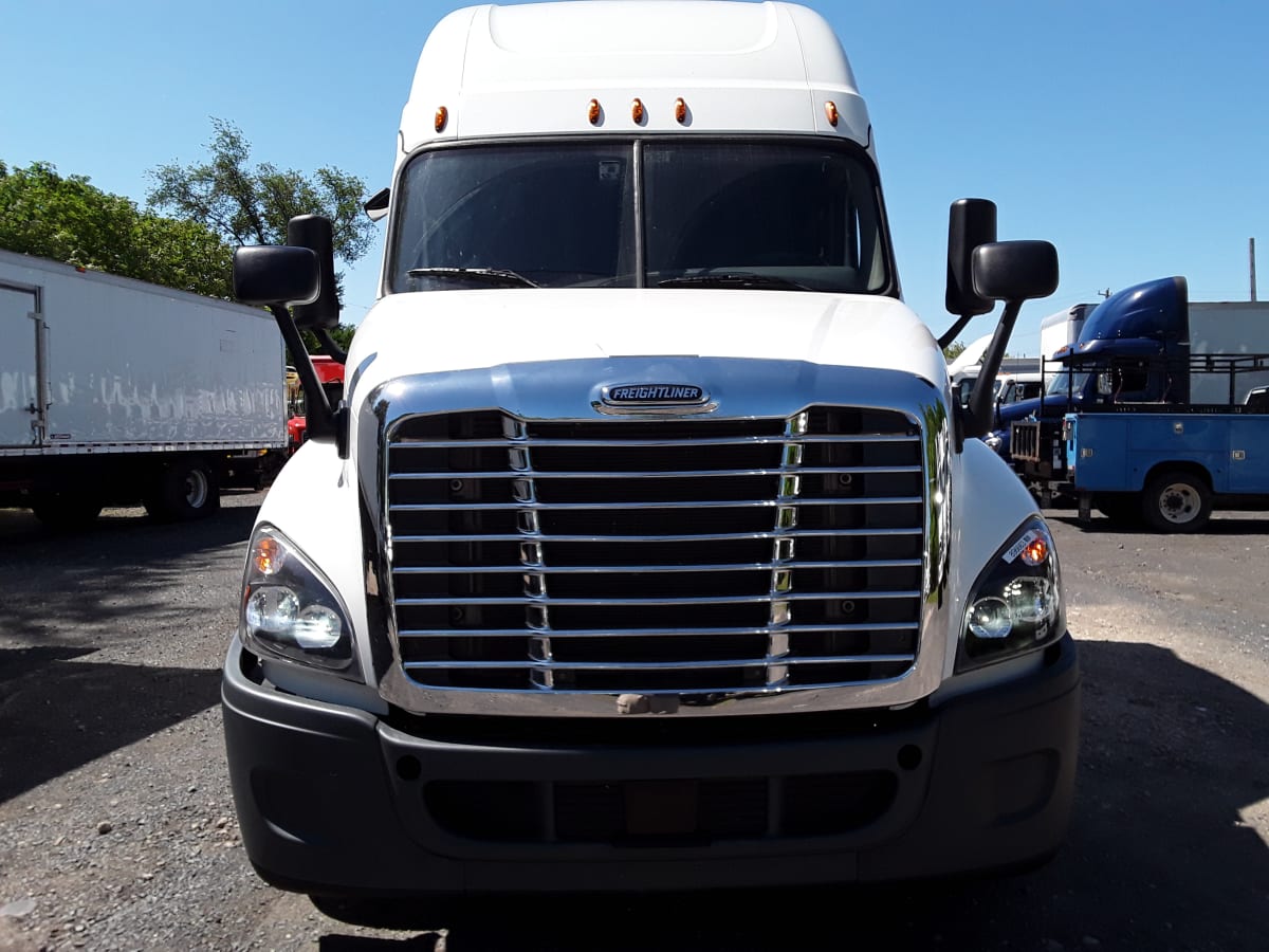 2020 Freightliner/Mercedes CASCADIA 125 896663