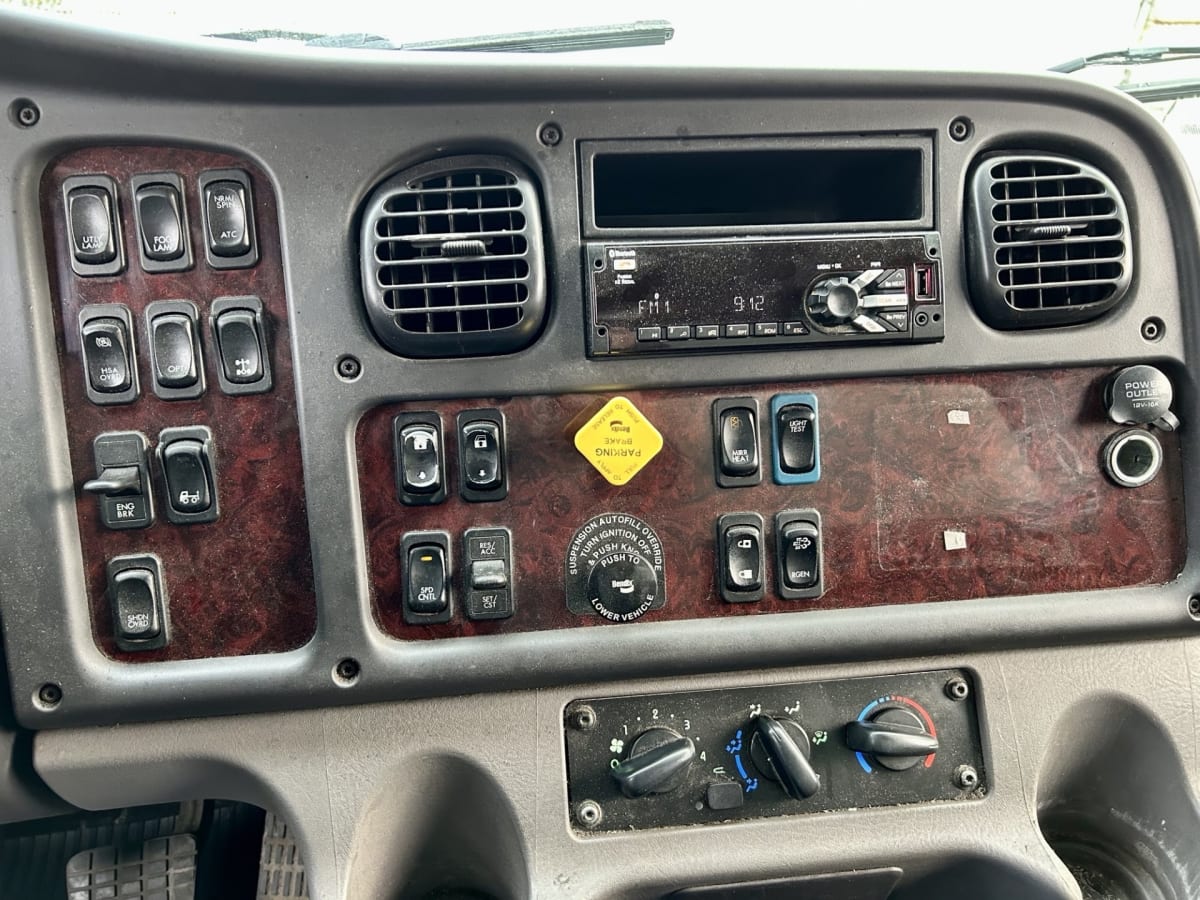 2020 Freightliner/Mercedes M2-112 896723