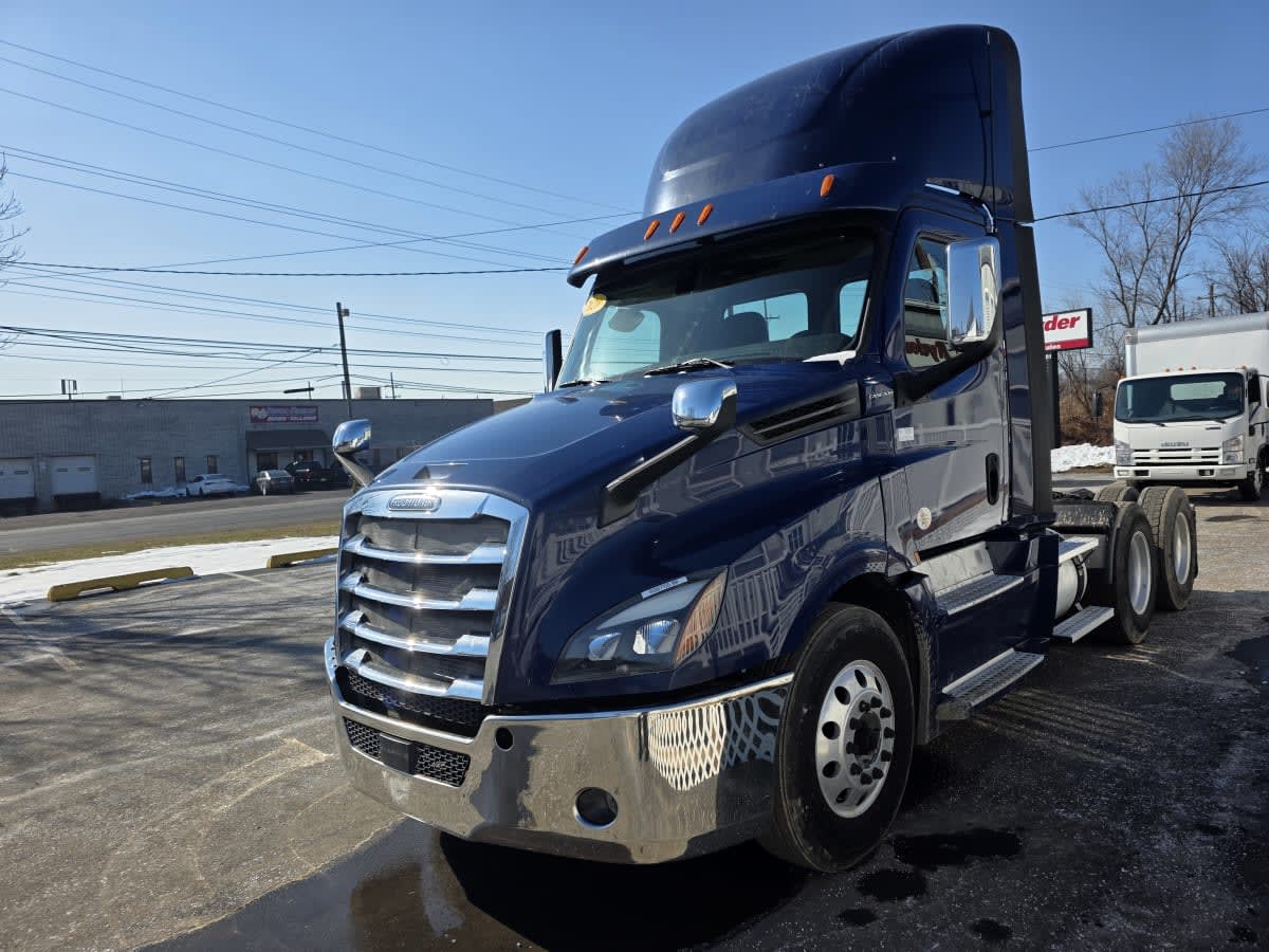 2020 Freightliner/Mercedes NEW CASCADIA PX12664 896755