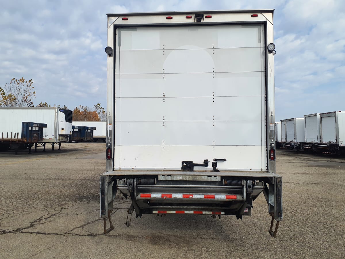 2020 Freightliner/Mercedes M2 106 896840