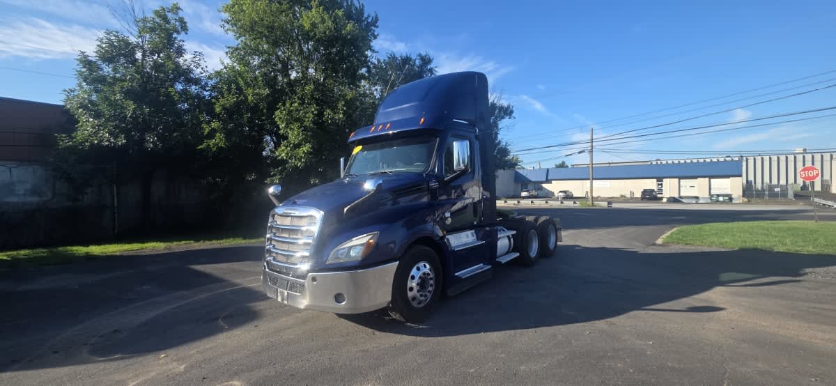 2020 Freightliner Cascadia in Bensalem, PA