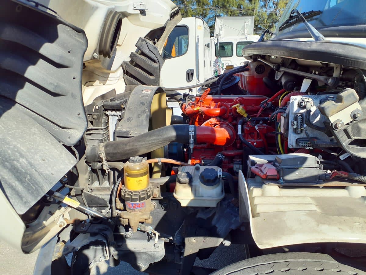 2020 Freightliner/Mercedes M2 106 896890