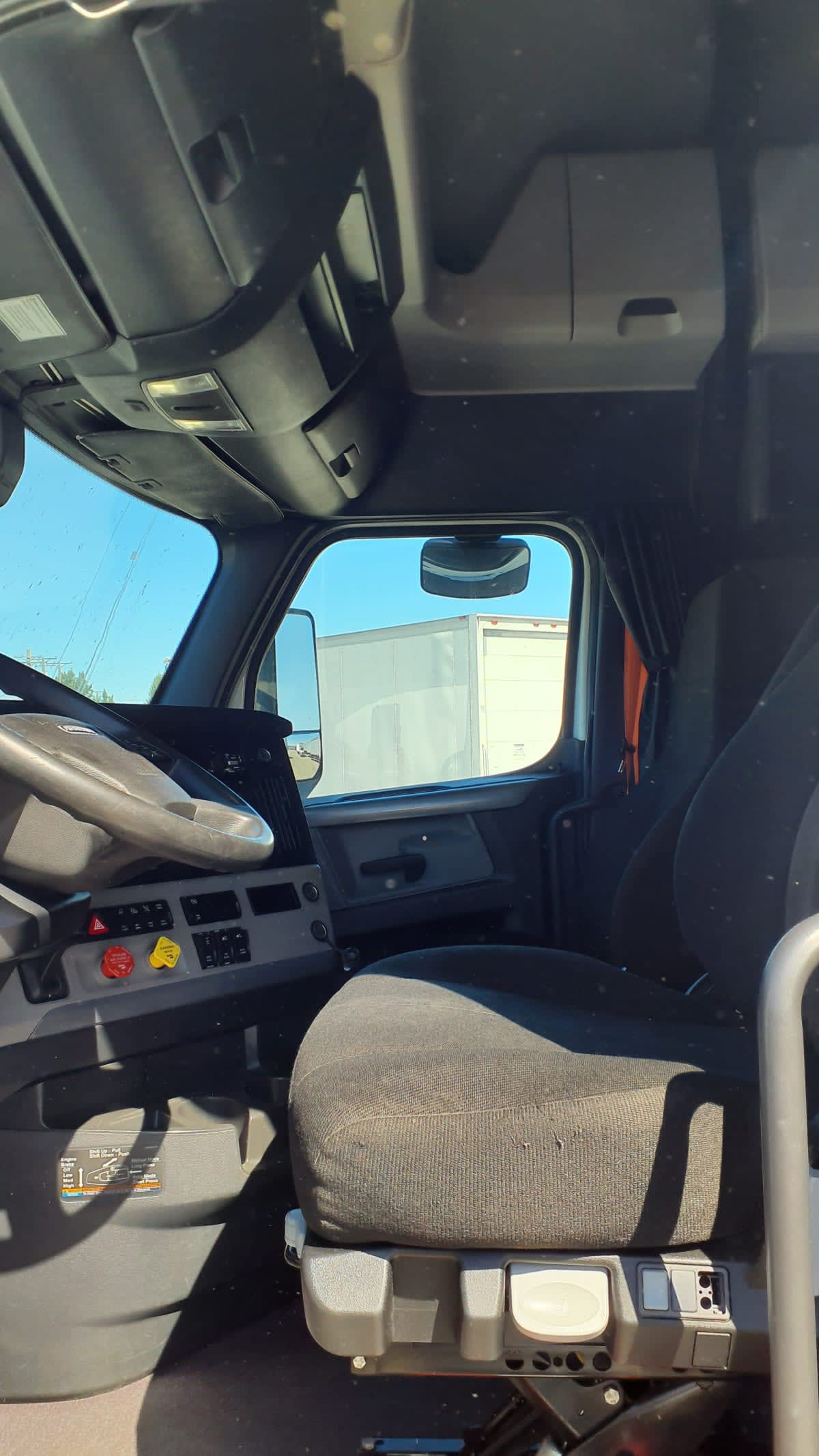 2020 Freightliner Cascadia in Tacoma, WA — photo 7