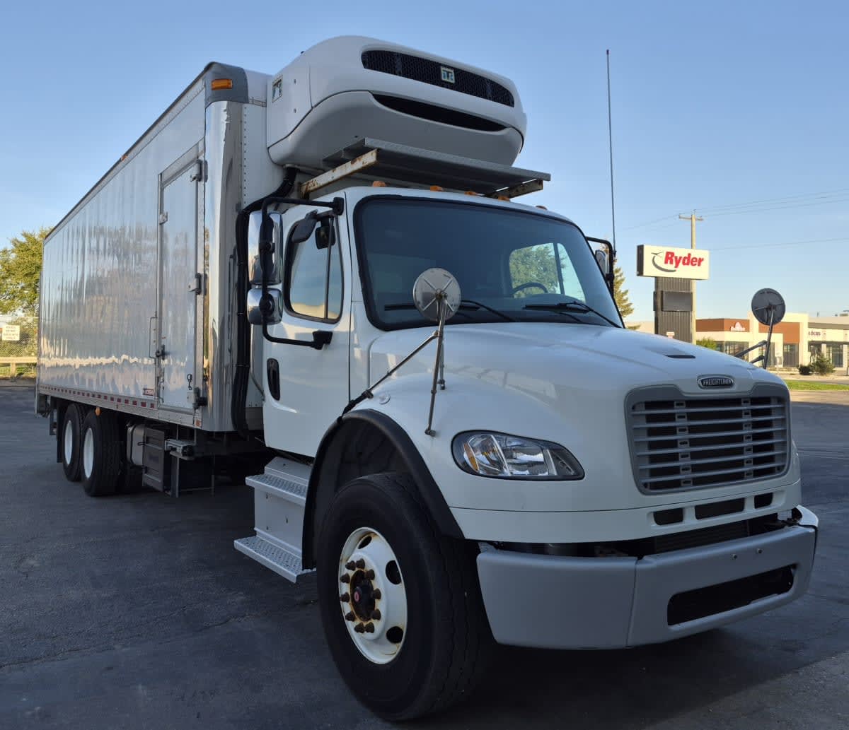 2020 Freightliner/Mercedes M2 106 897034