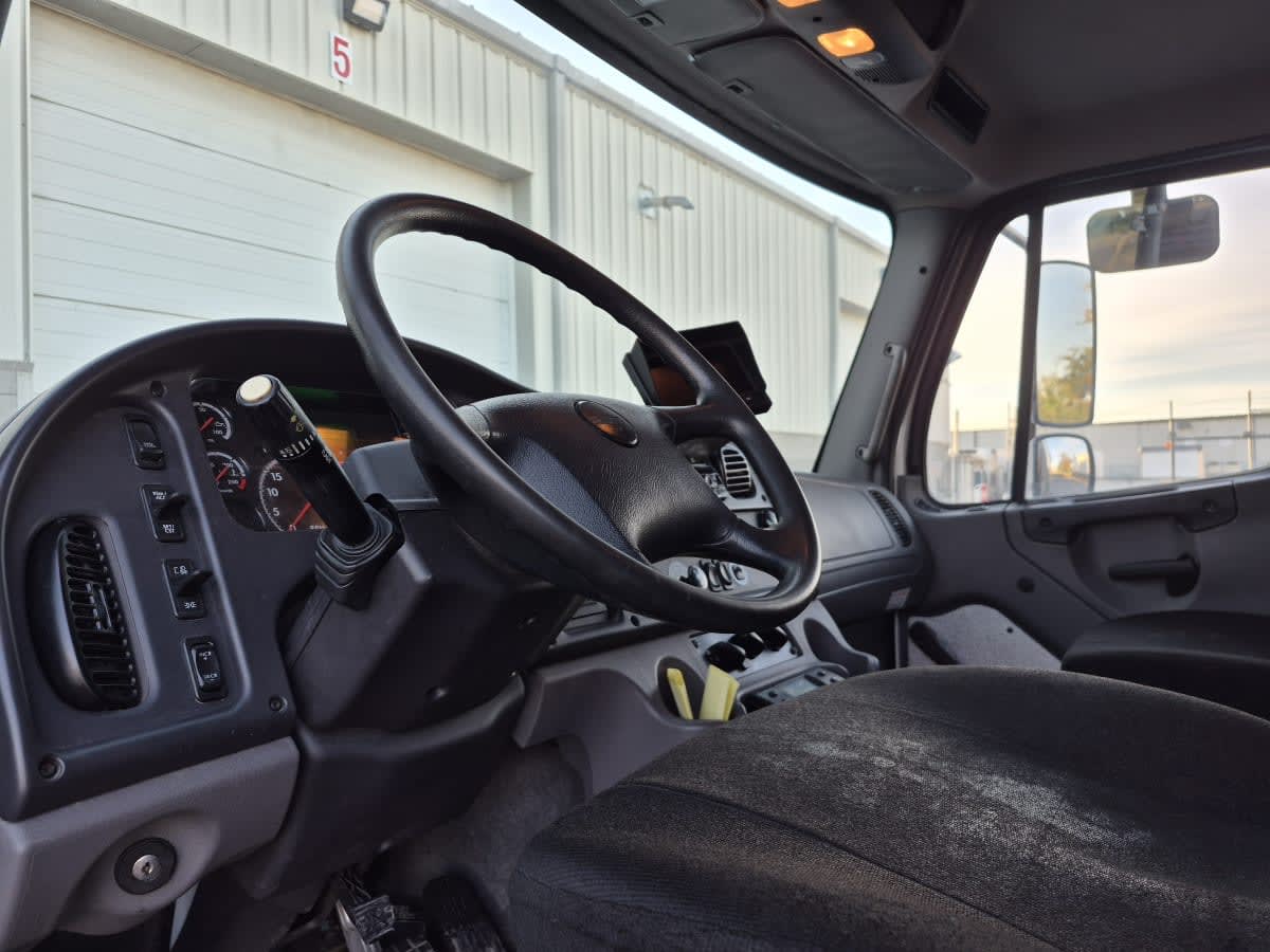 2020 Freightliner/Mercedes M2 106 897034