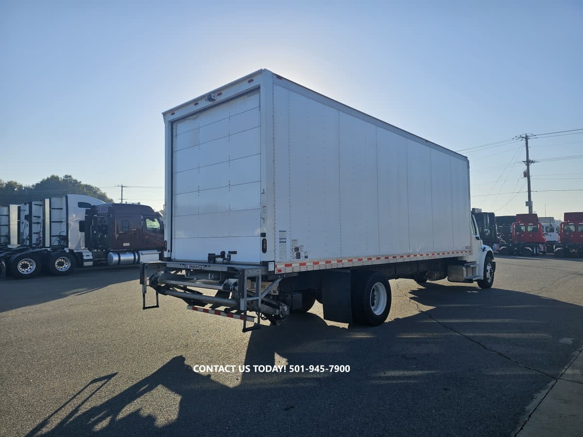 2020 Freightliner/Mercedes M2 106 897104