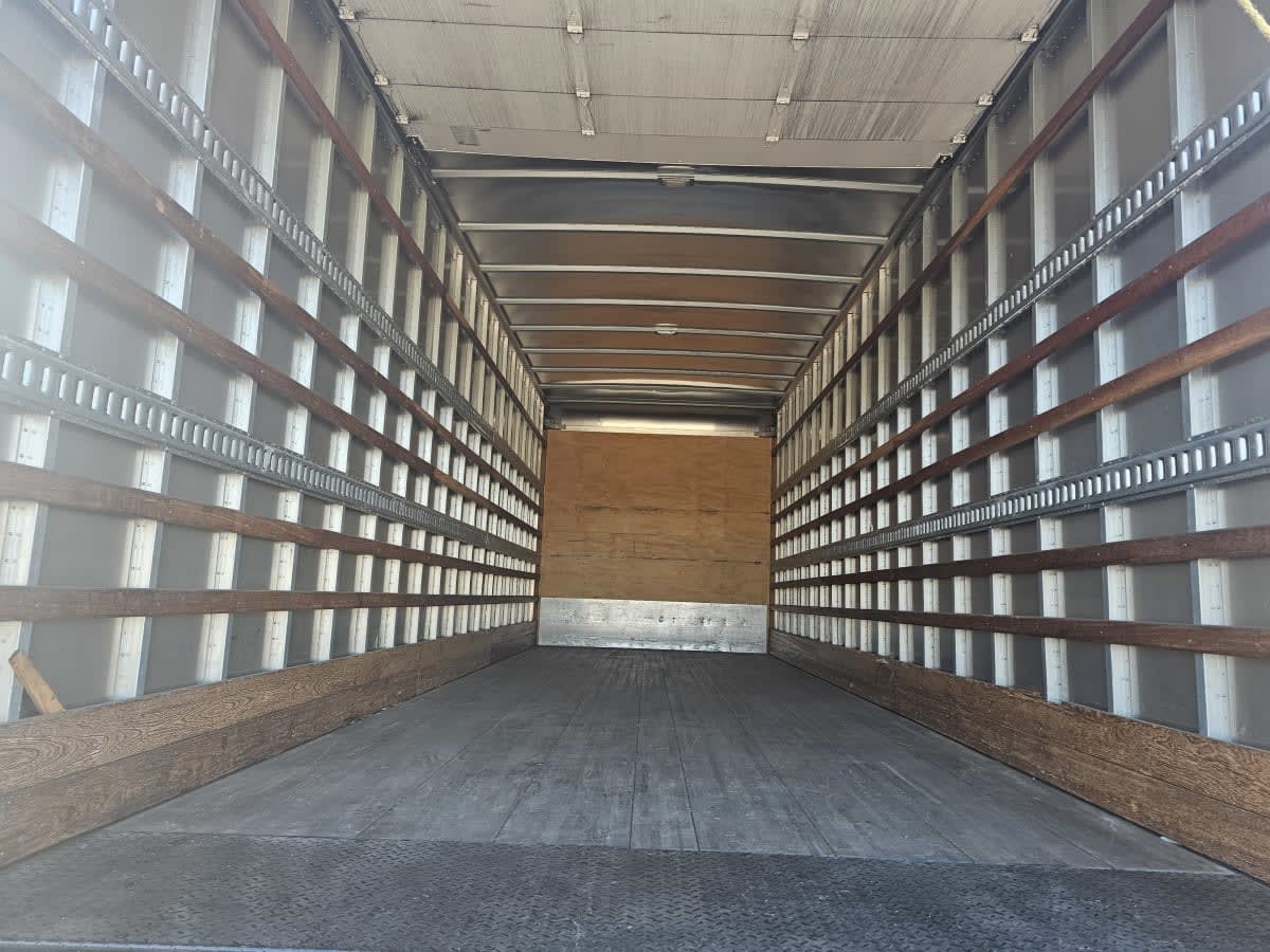 2020 Freightliner/Mercedes M2 106 897104