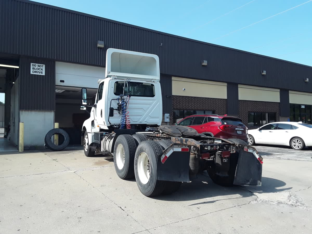 2020 Navistar International LT625 DAYCAB T/A 897113