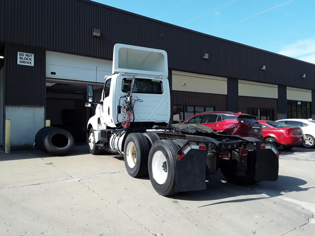 2020 Navistar International LT625 DAYCAB T/A 897117