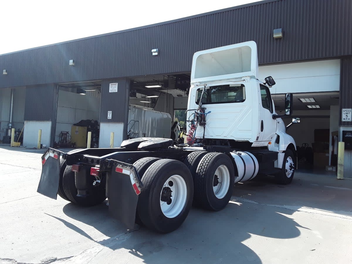 2020 Navistar International LT625 DAYCAB T/A 897117