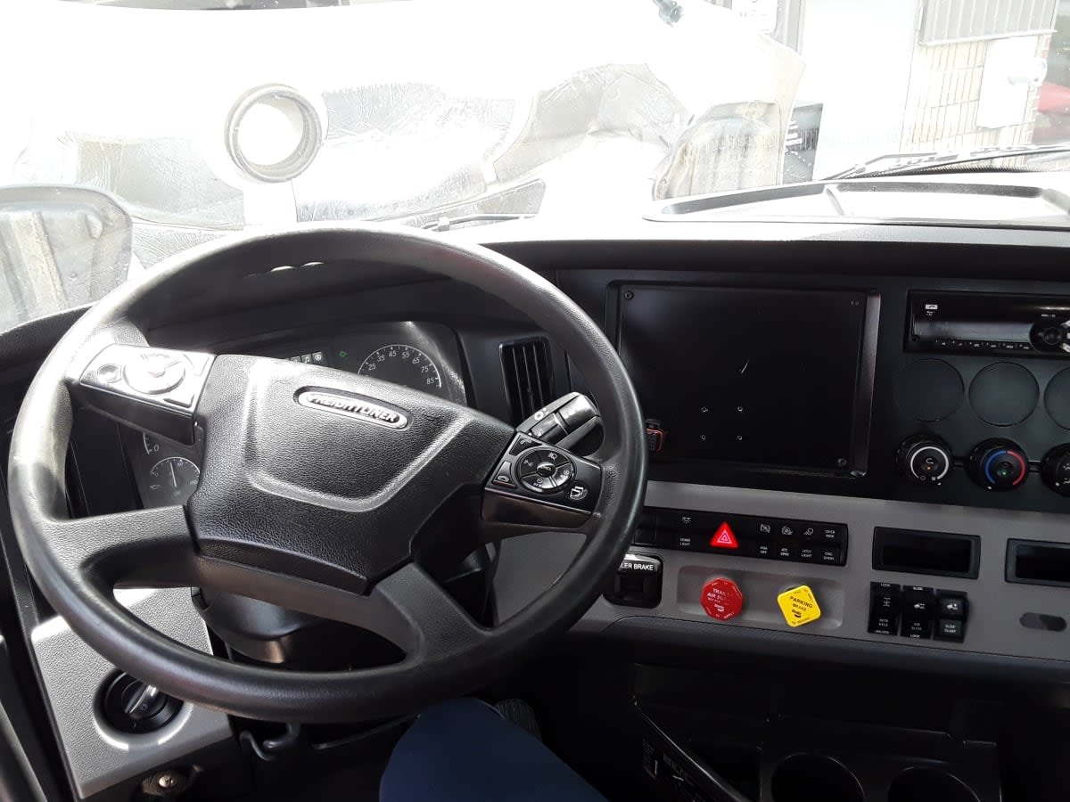 2020 Freightliner NEW CASCADIA 116 897179