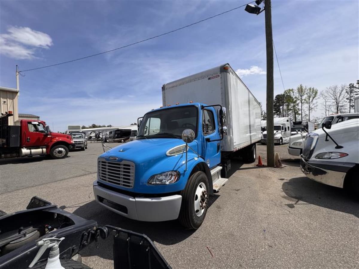 2020 Freightliner/Mercedes M2 106 897226